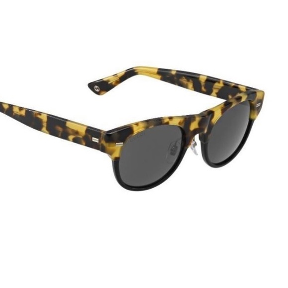 Gucci Accessories - Authentic Gucci sunglasses 🕶